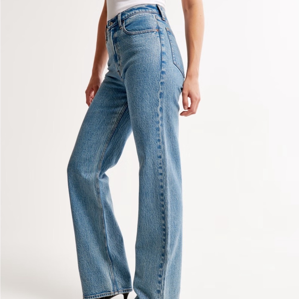 Abercrombie 90s relaxed jeans in medium wash